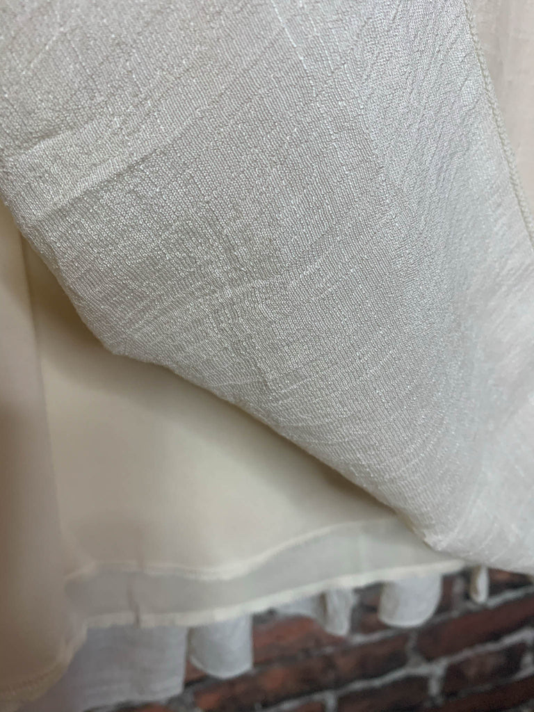 EMBROIDERED DRESS 6-8 SIZE----------SALE