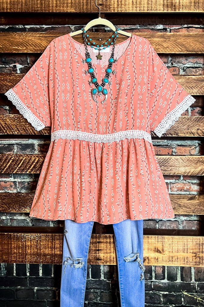 22-26 SIZE - FLORAL BABYDOLL TOP OVERSIZED IN ASH CORAL ------------ SALE