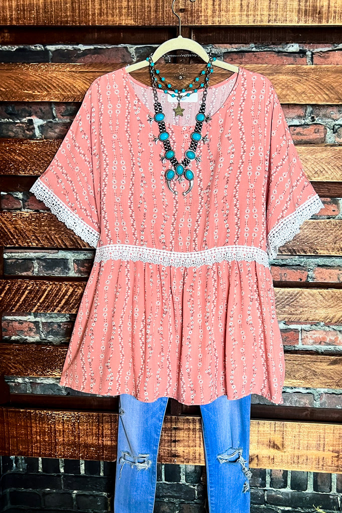 22-26 SIZE - FLORAL BABYDOLL TOP OVERSIZED IN ASH CORAL ------------ SALE