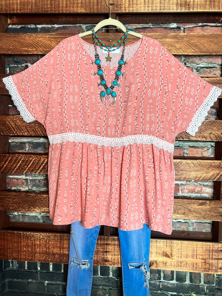22-26 SIZE - FLORAL BABYDOLL TOP OVERSIZED IN ASH CORAL ------------ SALE