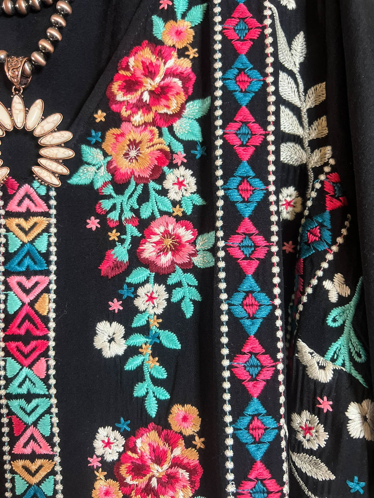 6-12 SIZE - EMBROIDERED TOP IN BLACK--------SALE