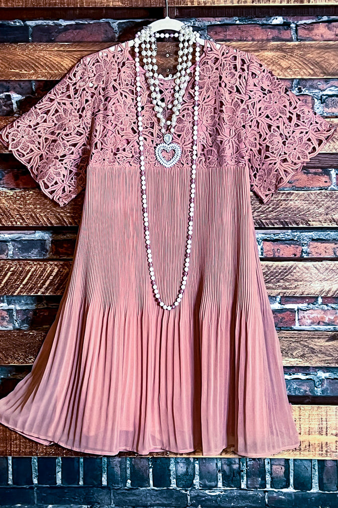 14-16 SIZE - MAUVE PLEATED DRESS --------SALE