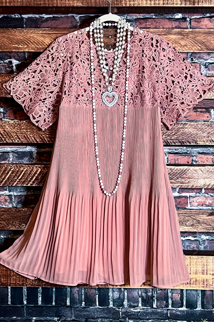 14-16 SIZE - MAUVE PLEATED DRESS --------SALE