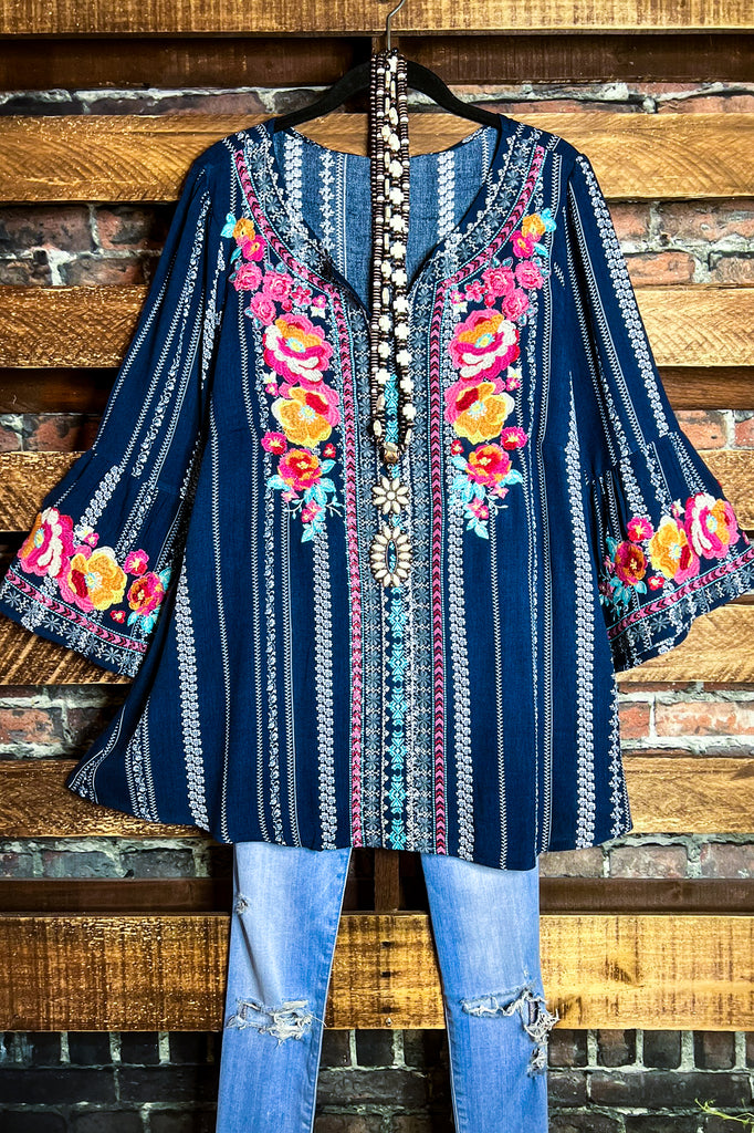 16-18 - SIZE - LOVE'S HIGHT HOPE NAVY EMBROIDERED TOP----------SALE