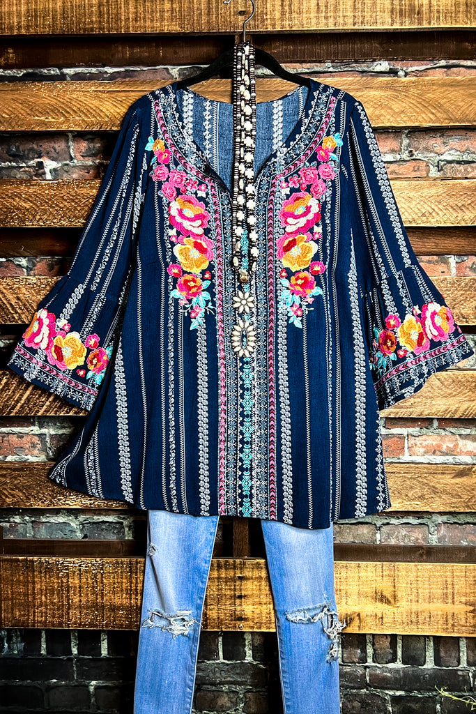 16-18 - SIZE - LOVE'S HIGHT HOPE NAVY EMBROIDERED TOP----------SALE