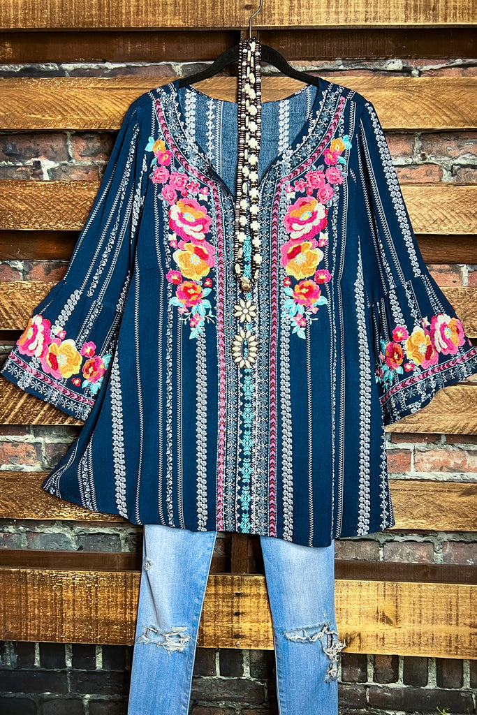 16-18 - SIZE - LOVE'S HIGHT HOPE NAVY EMBROIDERED TOP----------SALE