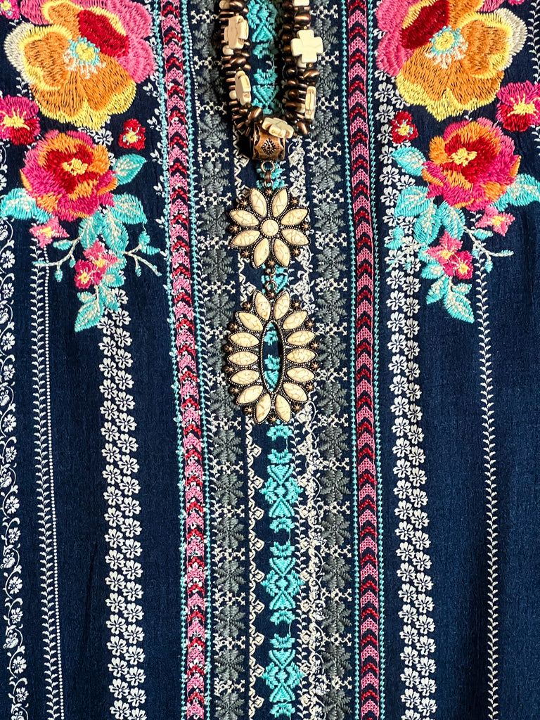 16-18 - SIZE - LOVE'S HIGHT HOPE NAVY EMBROIDERED TOP----------SALE