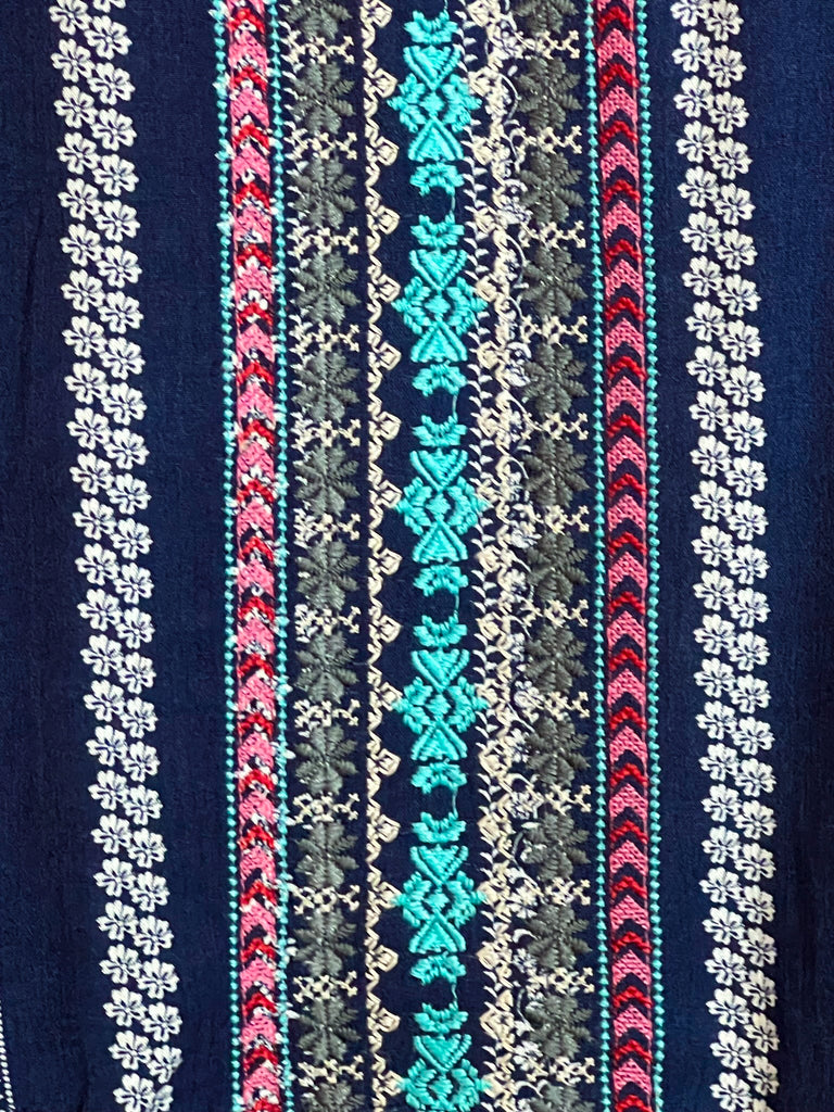 16-18 - SIZE - LOVE'S HIGHT HOPE NAVY EMBROIDERED TOP----------SALE