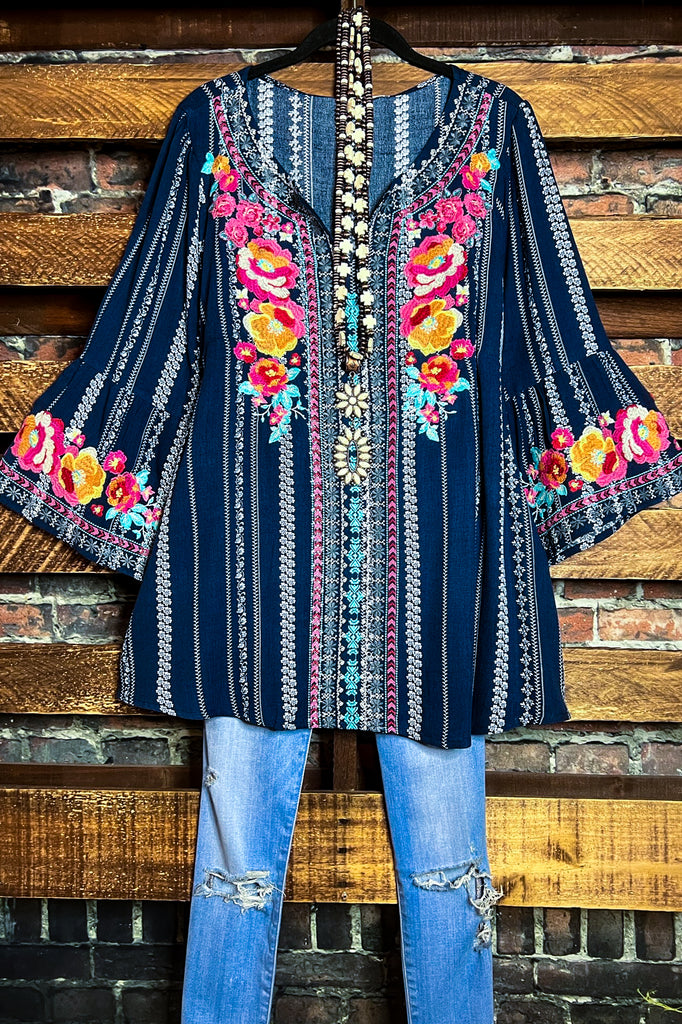 16-18 - SIZE - LOVE'S HIGHT HOPE NAVY EMBROIDERED TOP----------SALE