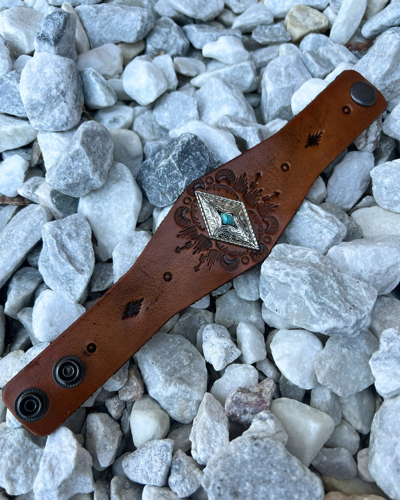 BOHO CUFF BRACELET IN BROWN LEATHER