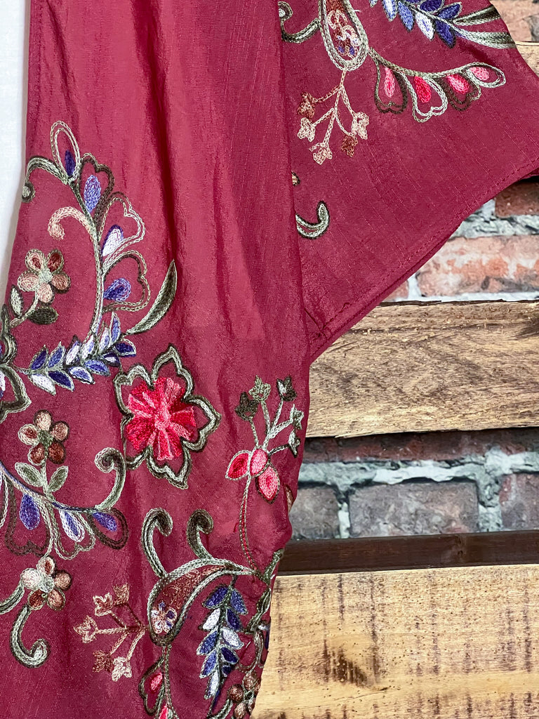 GO WITH GRACE PLUM FLORAL EMBROIDERED KIMONO