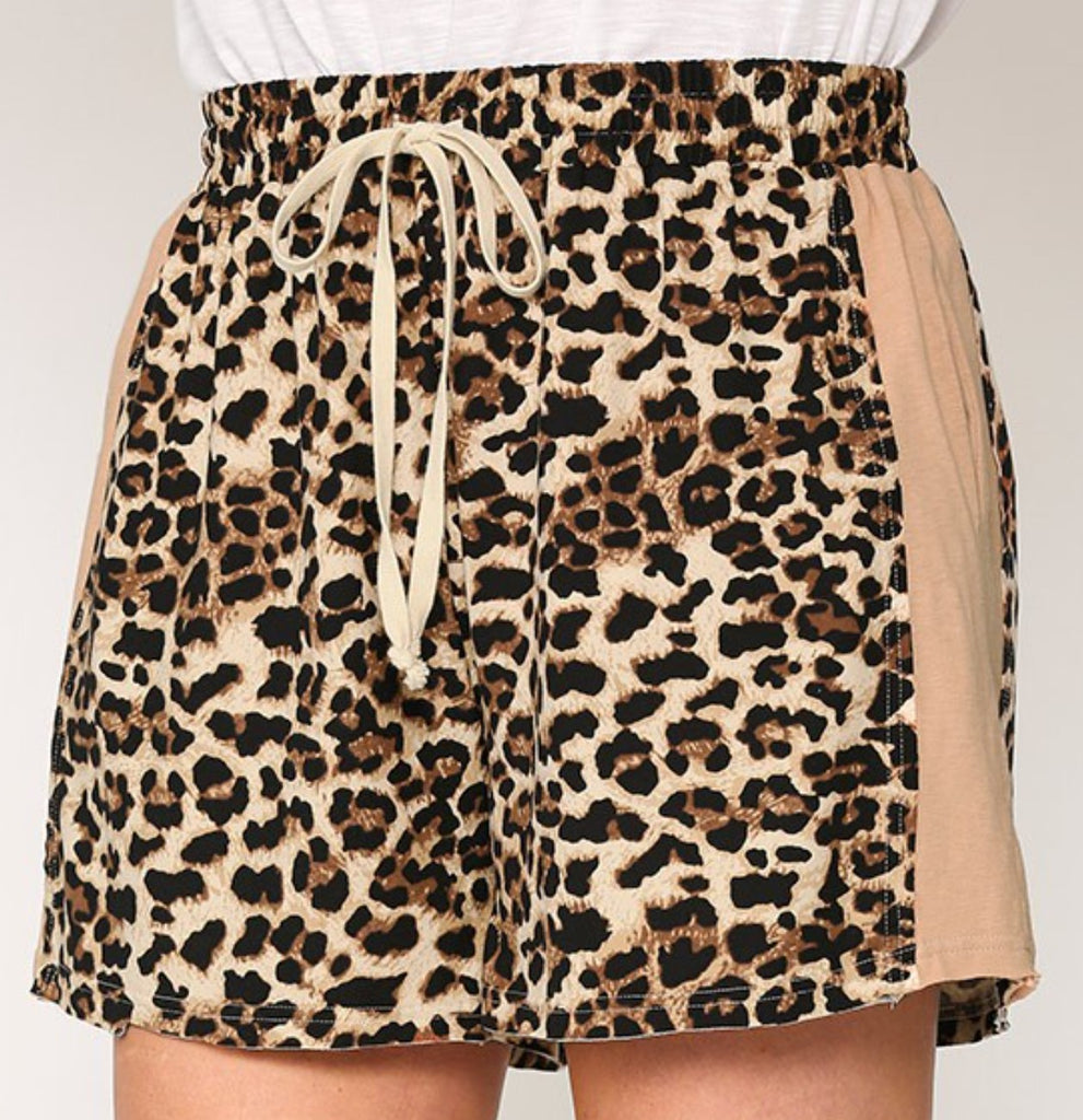 STYLE COMFY SHORT LEOPARD PRINT-------------SALE