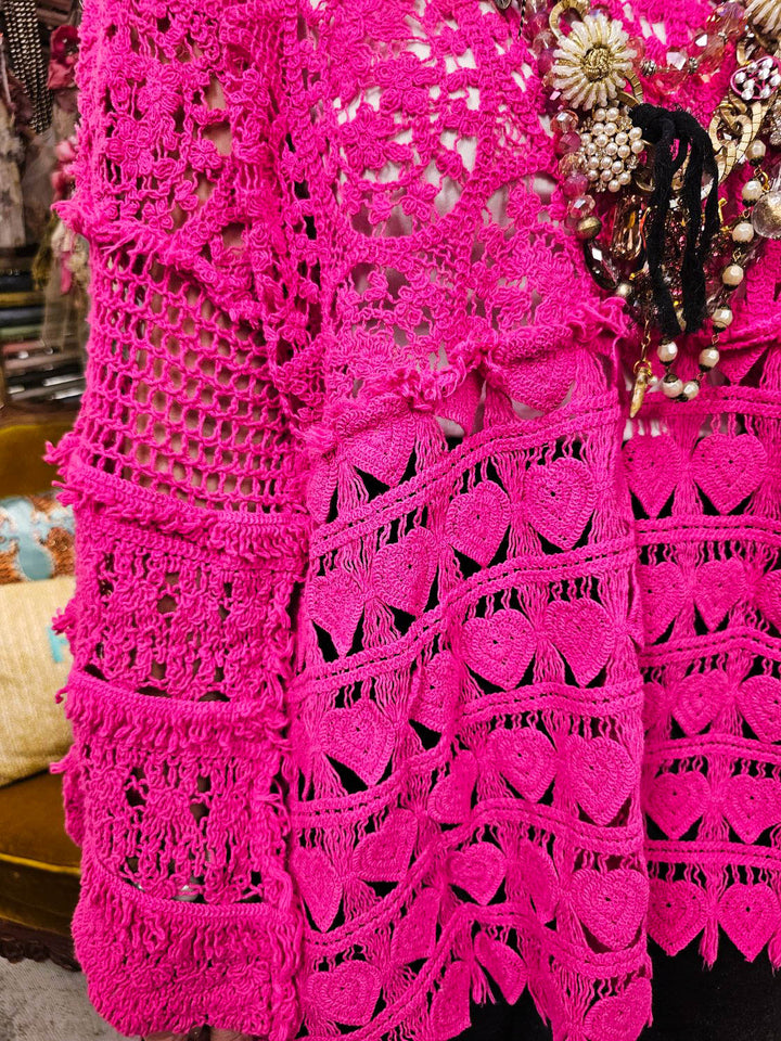 SECRET ORIGINS CROCHET HEARTS & FLOWERS TUNIC IN MAGENTA