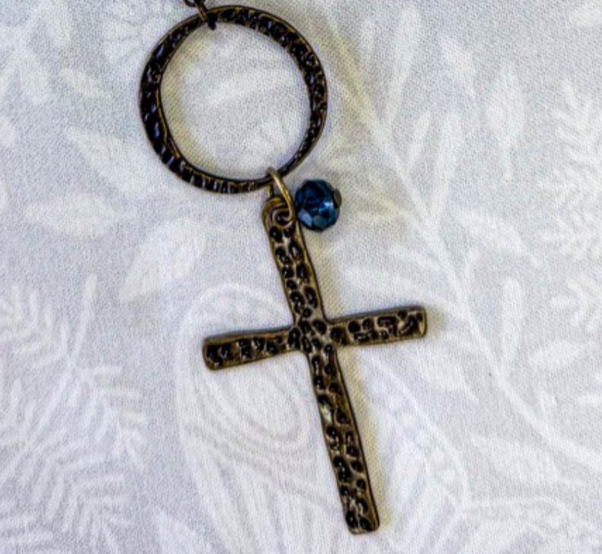VICTORIAN VINTAGE INSPIRED CRYSTAL & METAL CROSS NECKLACE