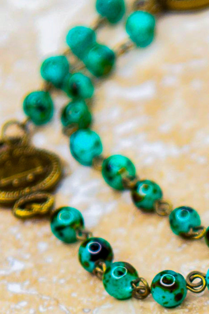A FAIRYTALE NECKLACE TURQUOISE STONE BEADS