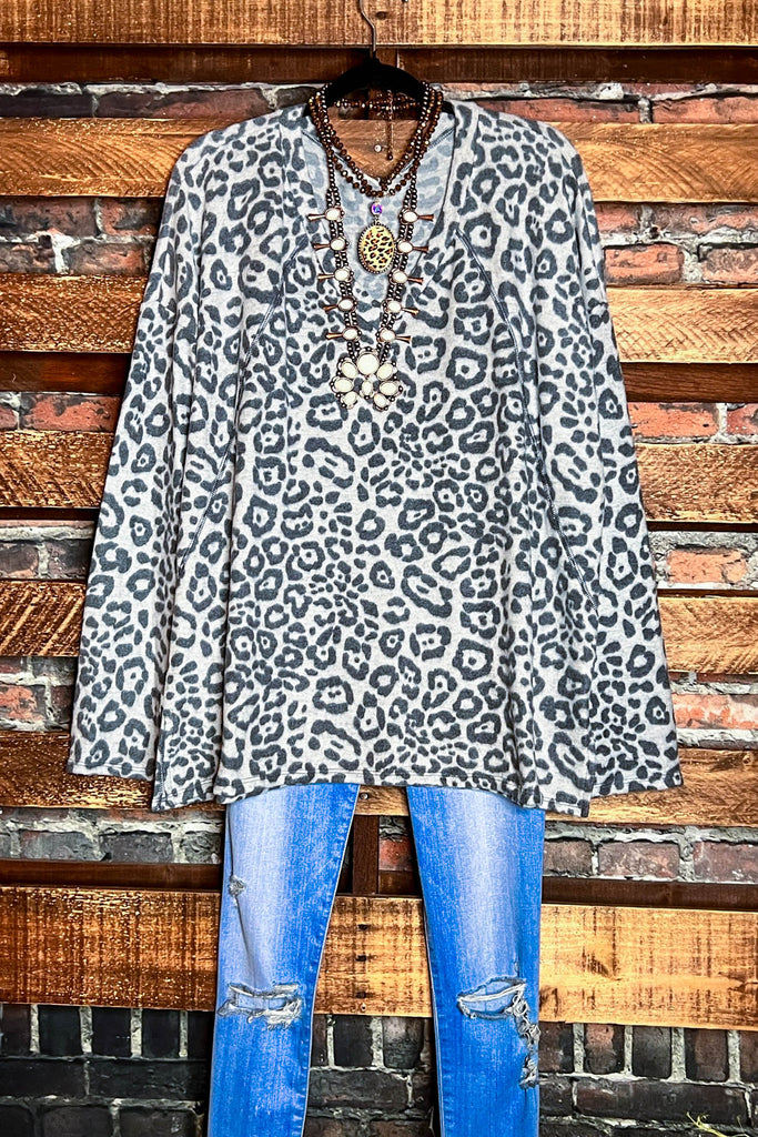 KEEP IT COZY SOFT SWEATER TUNIC IN GRAY LEOPARD PRINT