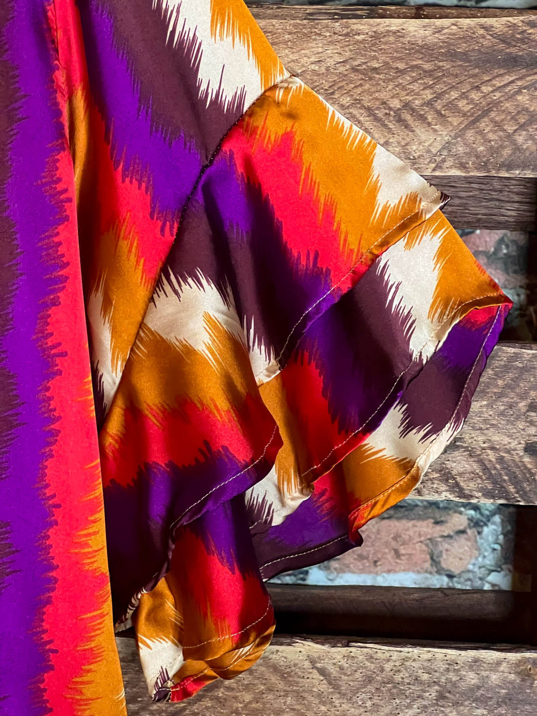 ART OF COLOR SATIN BLOUSE IN MULTI-COLOR