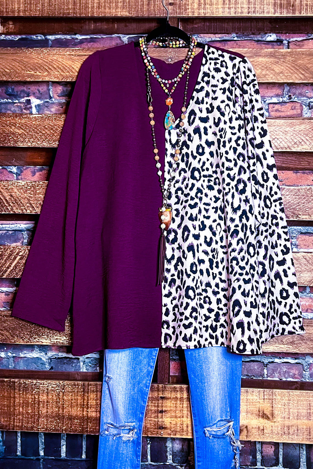 PLUS SIZE COMFORTABLE CHARM PLUM & LEOPARD PRINT TUNIC----------SALE