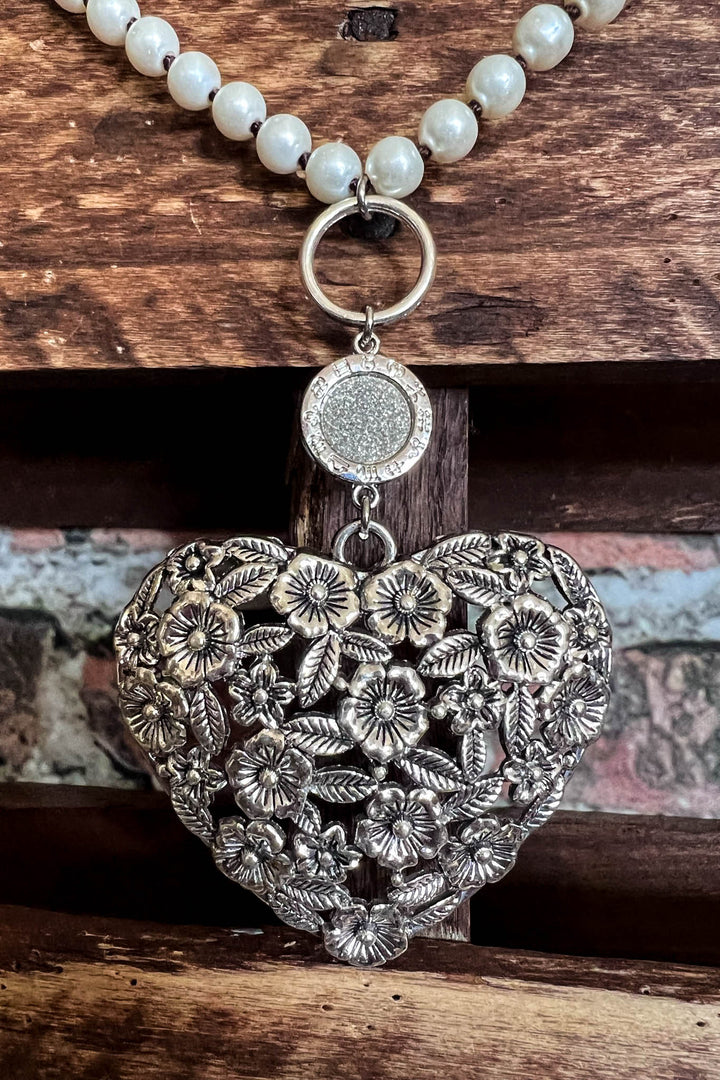 Heart of Roses Pearl Necklace