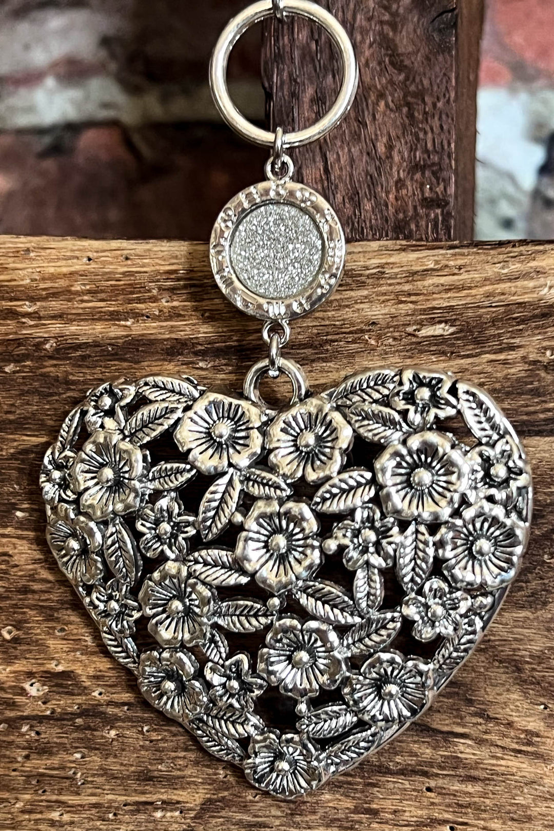 Heart of Roses Pearl Necklace