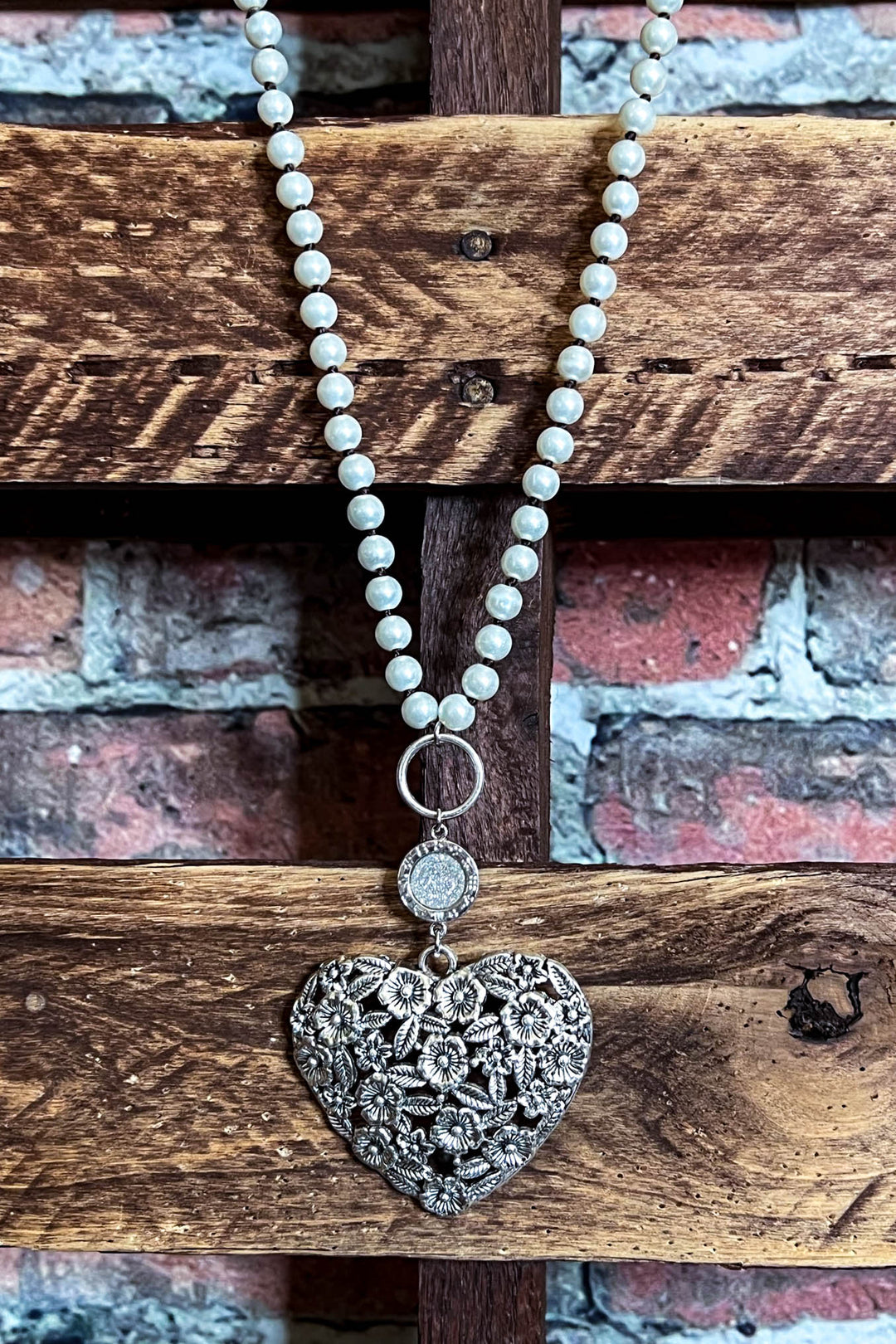 Heart of Roses Pearl Necklace