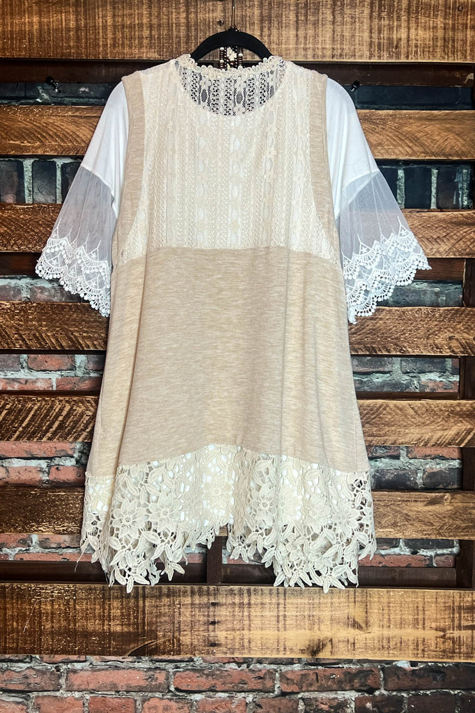 TOTALLY MAGIC VINTAGE INSPIRED LACE VEST IN BEIGE