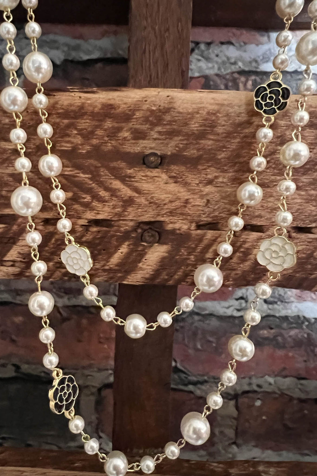 Sweet Harmony Black & White Flower Long Necklace