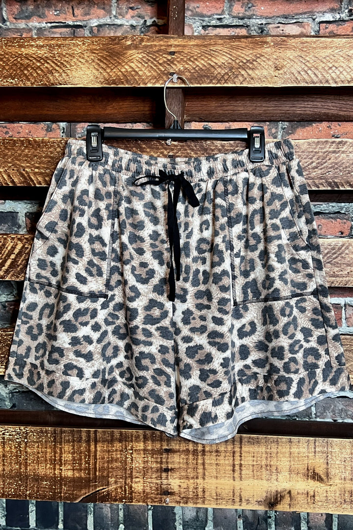 COMFY SOFT LEOPARD PRINT 1X 2X 3X SHORT IN BROWN-------SALE