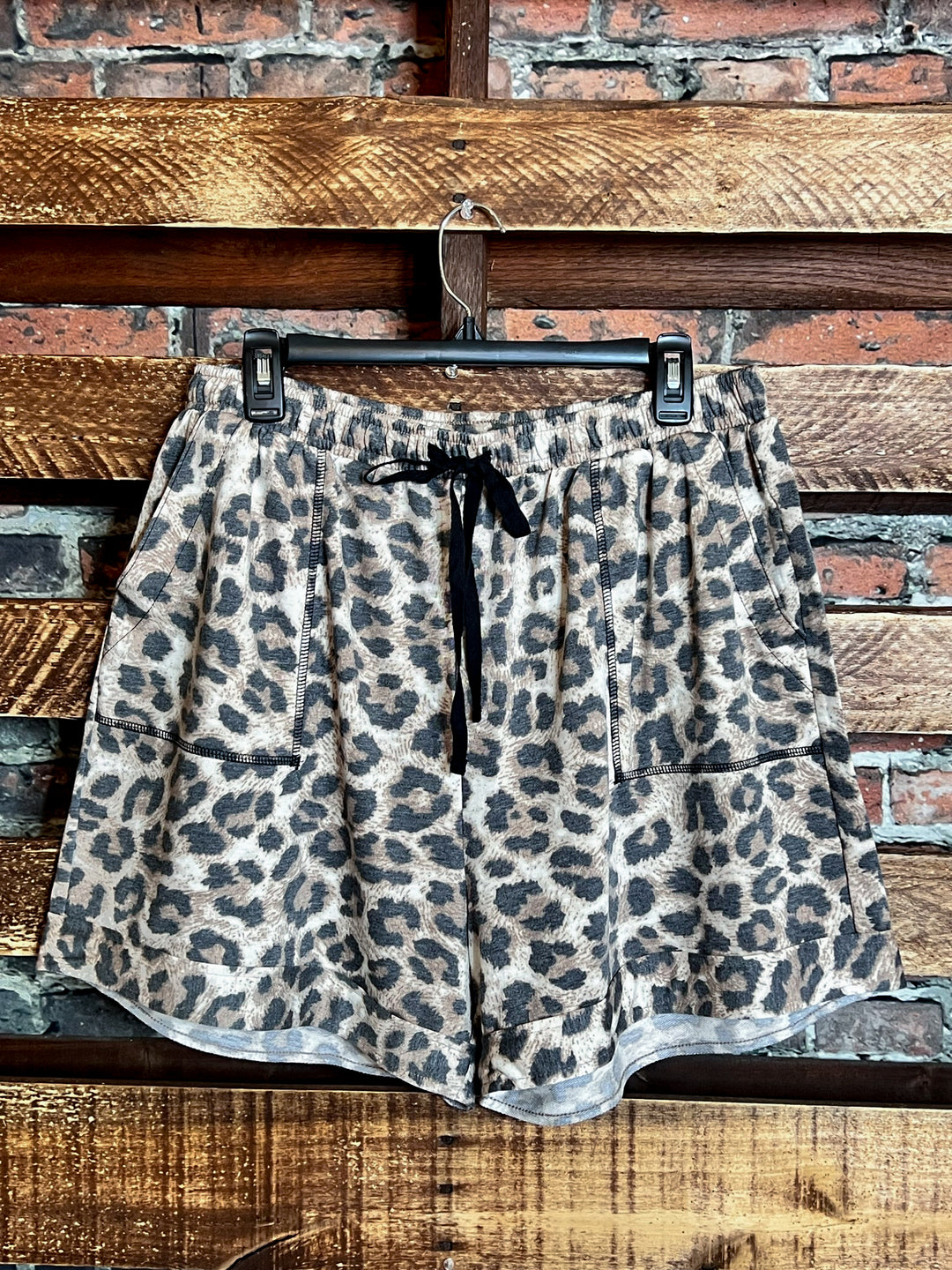 COMFY SOFT LEOPARD PRINT 1X 2X 3X SHORT IN BROWN-------SALE