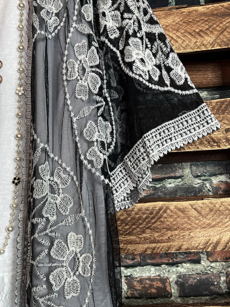 LIVING ON LOVE LACE EMBROIDERED CARDIGAN BLACK