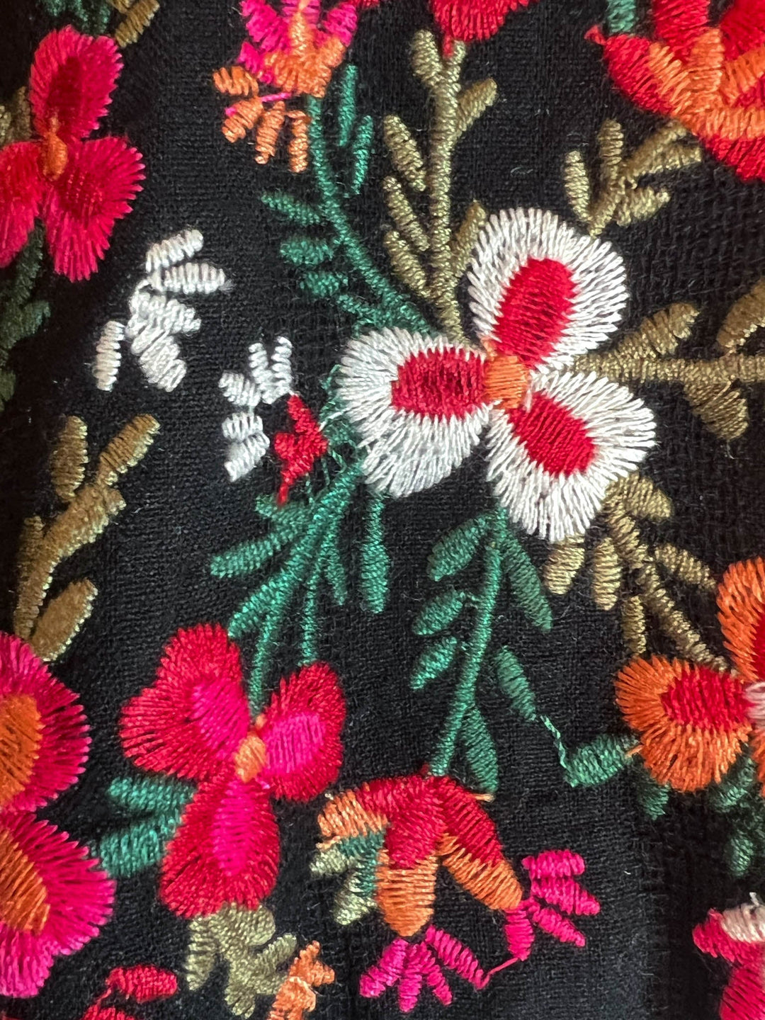 A BIT OF SOMETHING PRETTY EMBROIDERED TOP