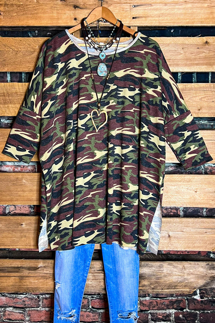 CHASING STARS CAMO TUNIC IN CAMO GREEN