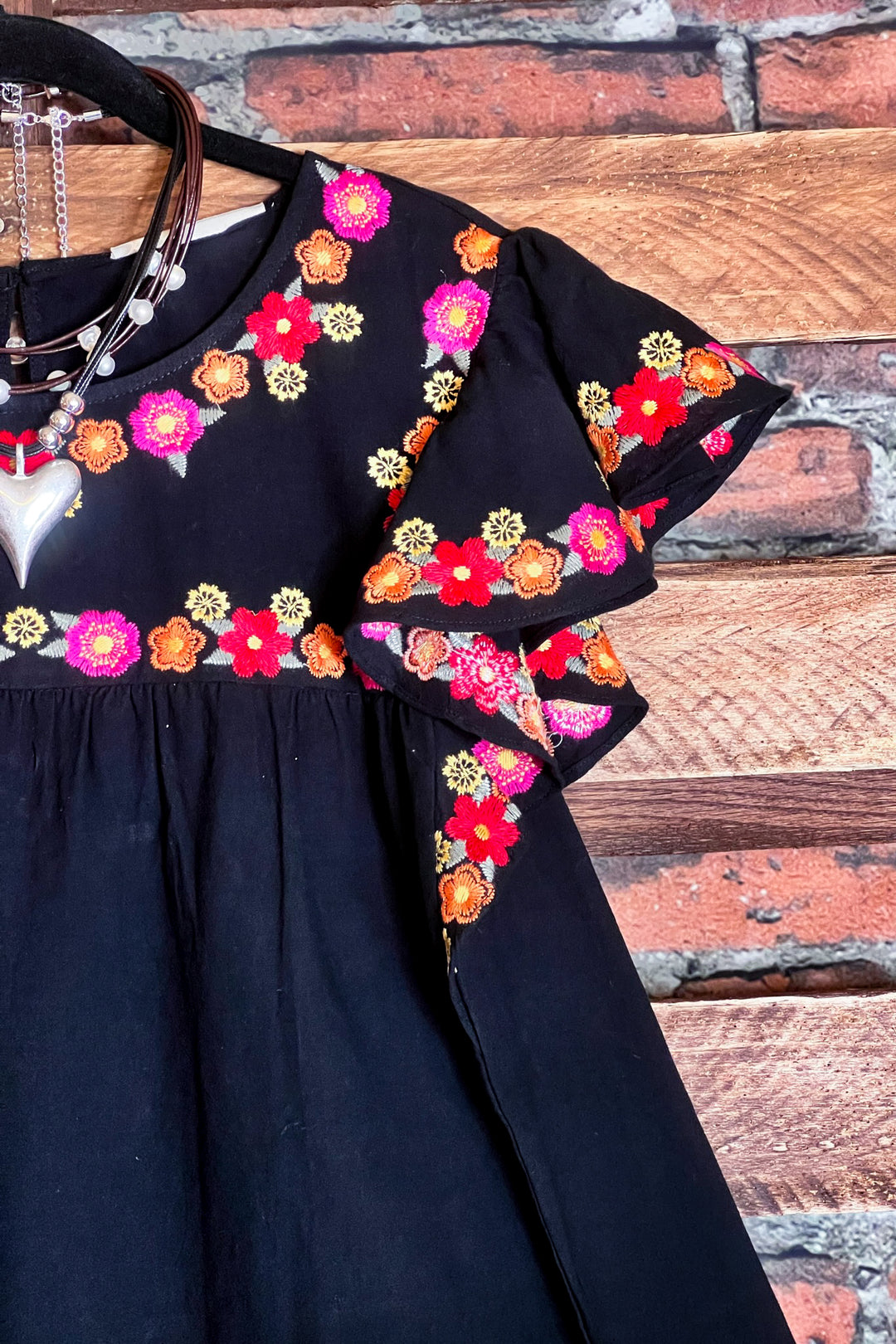 16-18 SIZE - 100% COTTON EMBROIDERED BLOUSE -------SALE