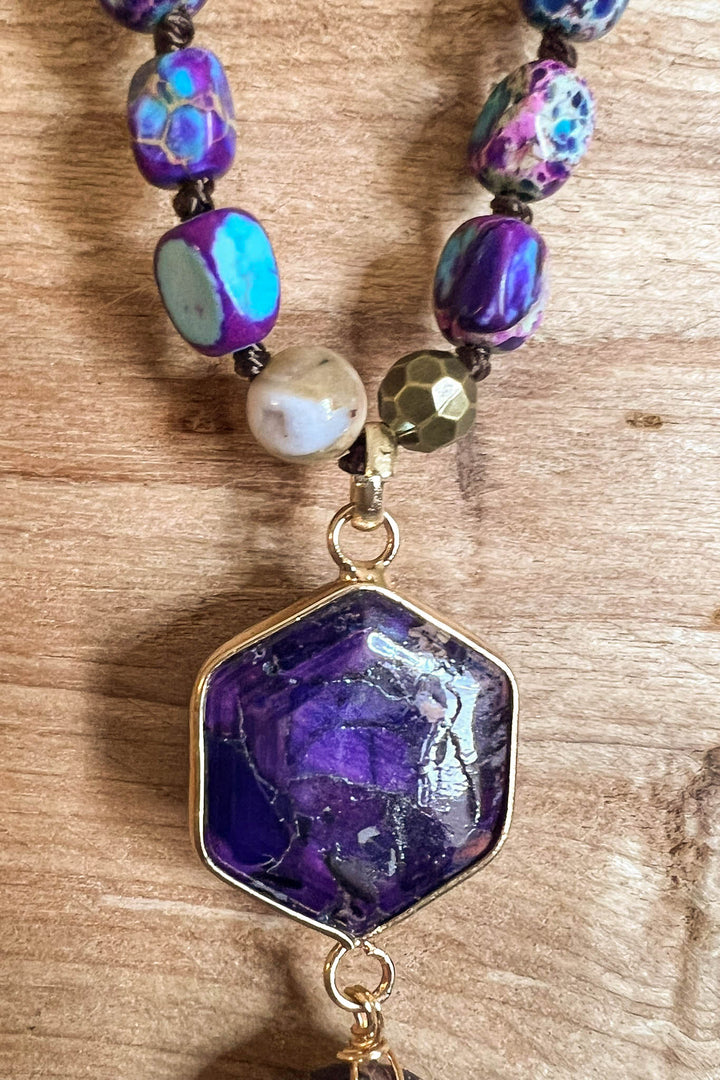 VIOLET FLAME NECKLACE WITH NATURAL STONE