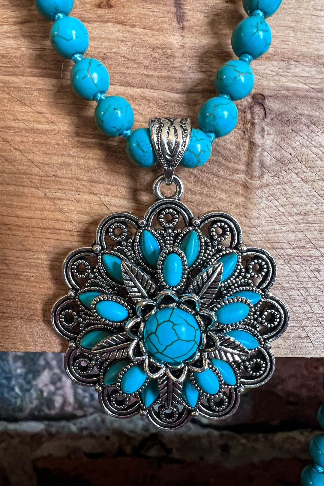 BLUE MOON TURQUOISE LONG LAYERED NATURAL STONE SET