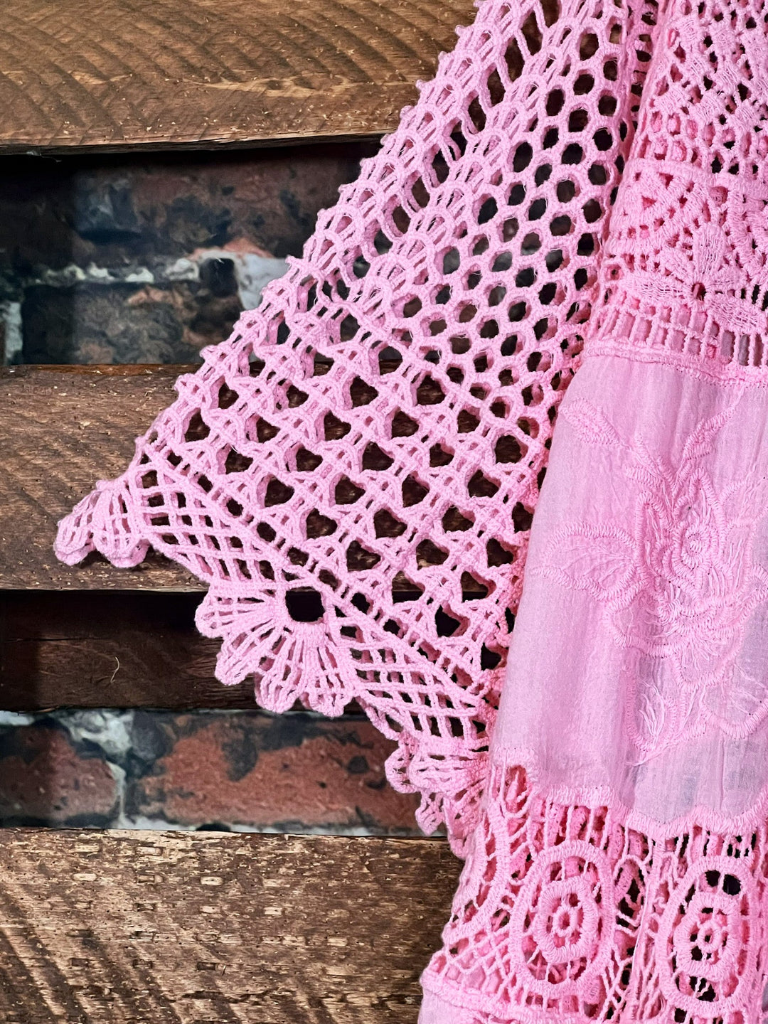 GRACEFUL BEAUTY 100% COTTON PINK CROCHET LACE
