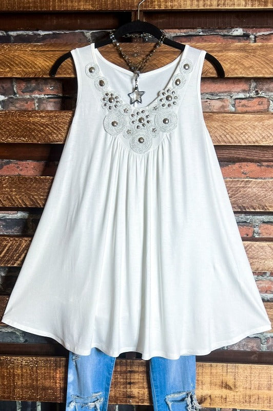 PERFECTLY DARLING WHITE SLEEVELESS TUNIC