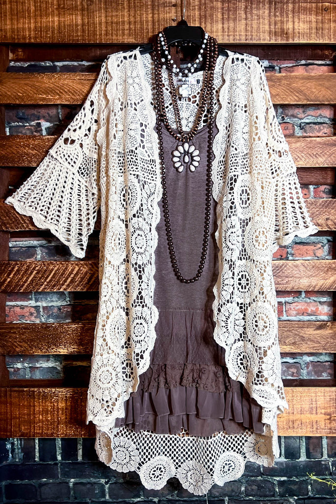 MADE TO PERFECTION VINTAGE INSPIRED CROCHET CARDIGAN BEIGE NATURAL