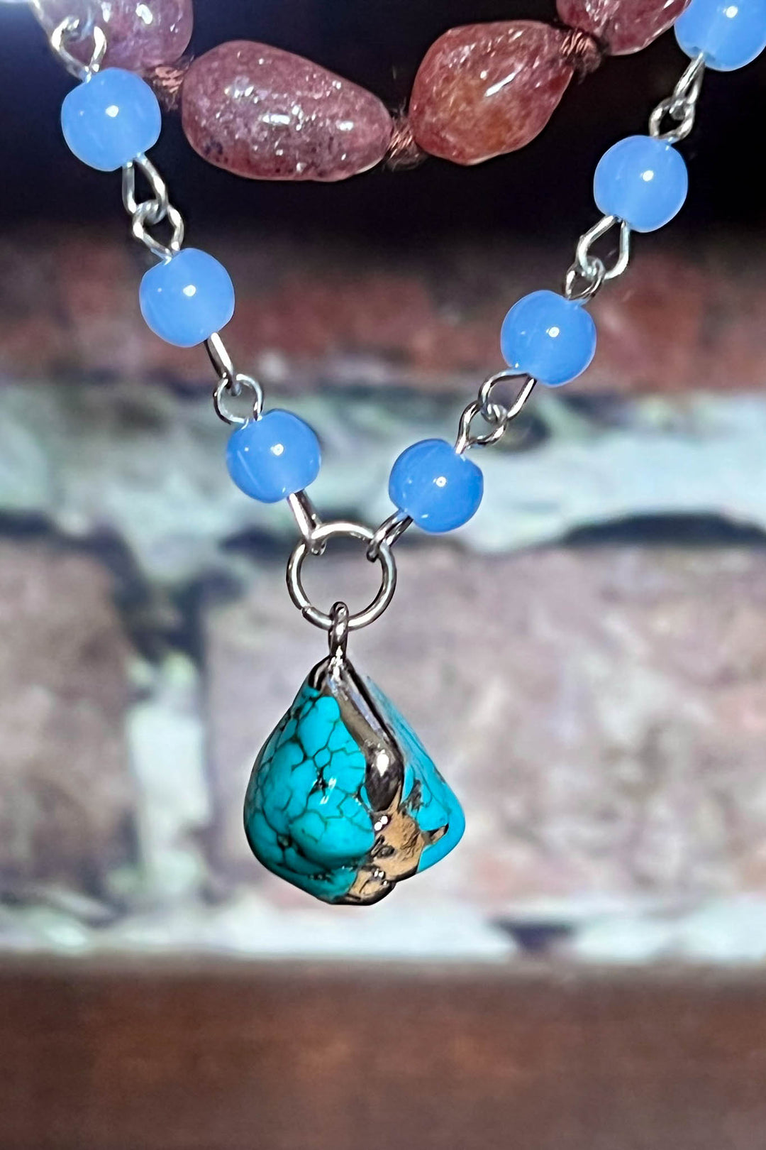 A FAIRYTALE NECKLACE NATURAL STONE MULTI-COLOR