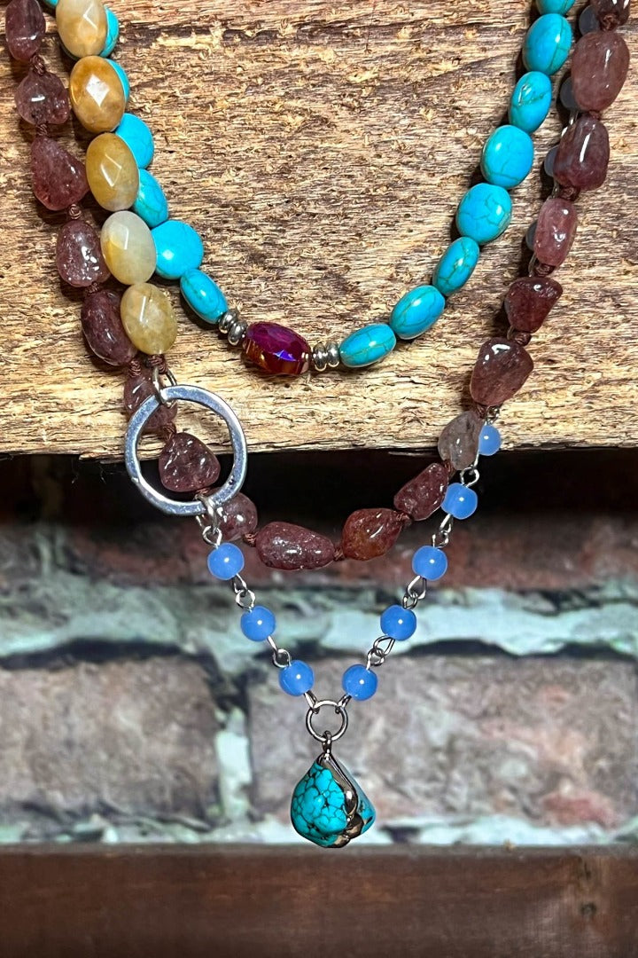 A FAIRYTALE NECKLACE NATURAL STONE MULTI-COLOR