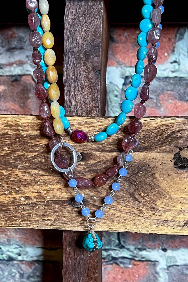 A FAIRYTALE NECKLACE NATURAL STONE MULTI-COLOR