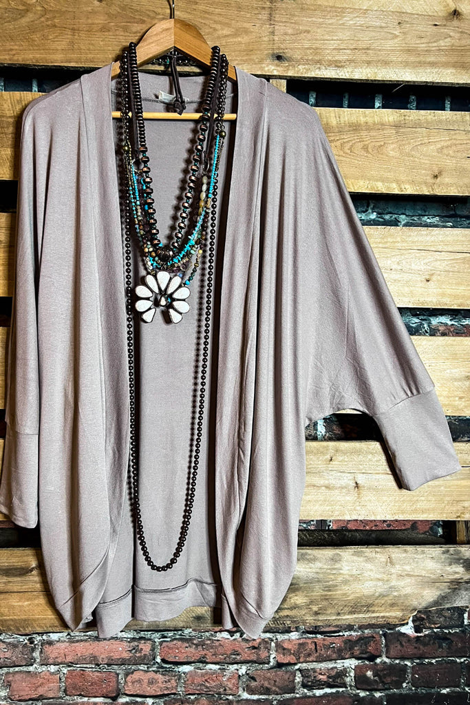 EVERY MOMENT LIGHTWEIGHT CARDIGAN IN LIGHT MOCHA