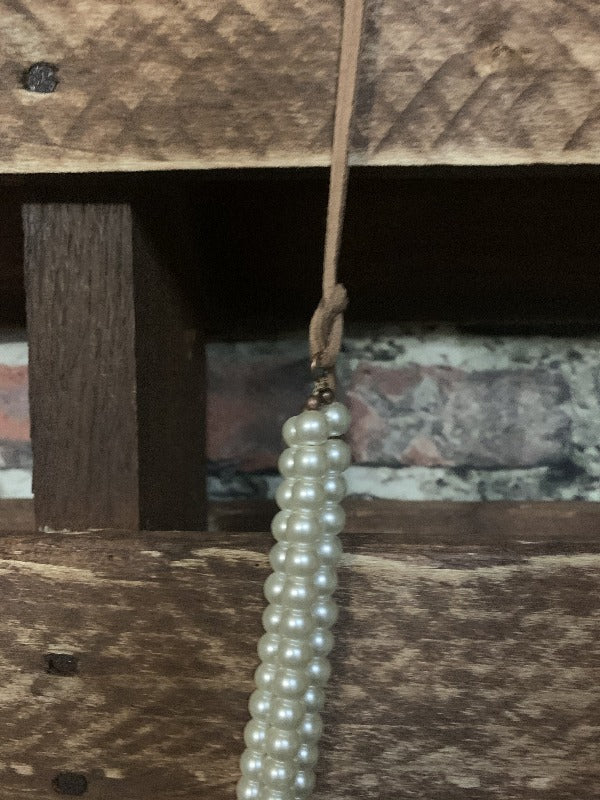 MAGIC TOUCH ON ME PEARLS LAYERED NECKLACE