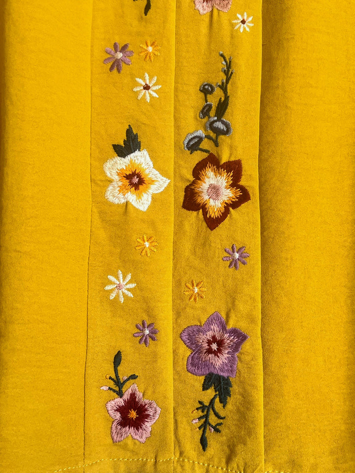COMFY CHARM TO GO IN STYLE OVERSIZED TUNIC IN MUSTARD