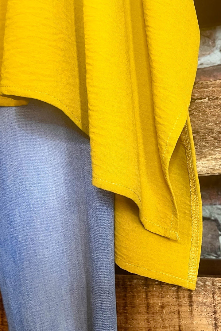COMFY CHARM TO GO IN STYLE OVERSIZED TUNIC IN MUSTARD