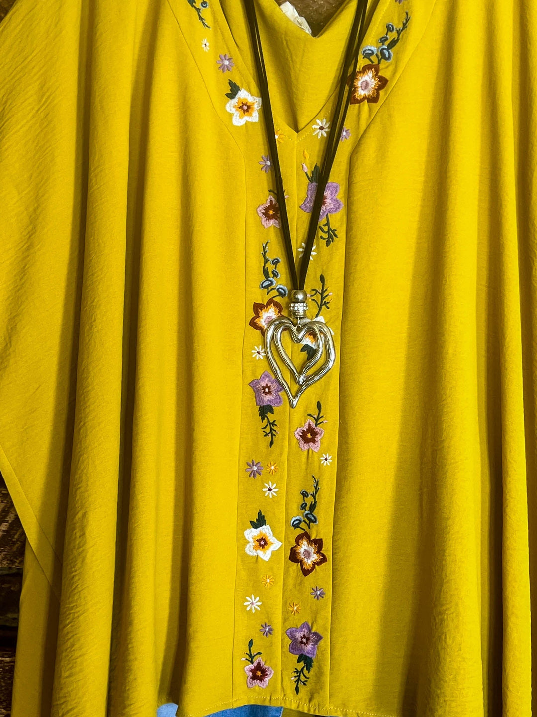 COMFY CHARM TO GO IN STYLE OVERSIZED TUNIC IN MUSTARD