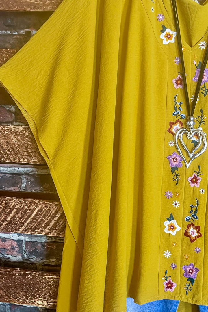 COMFY CHARM TO GO IN STYLE OVERSIZED TUNIC IN MUSTARD