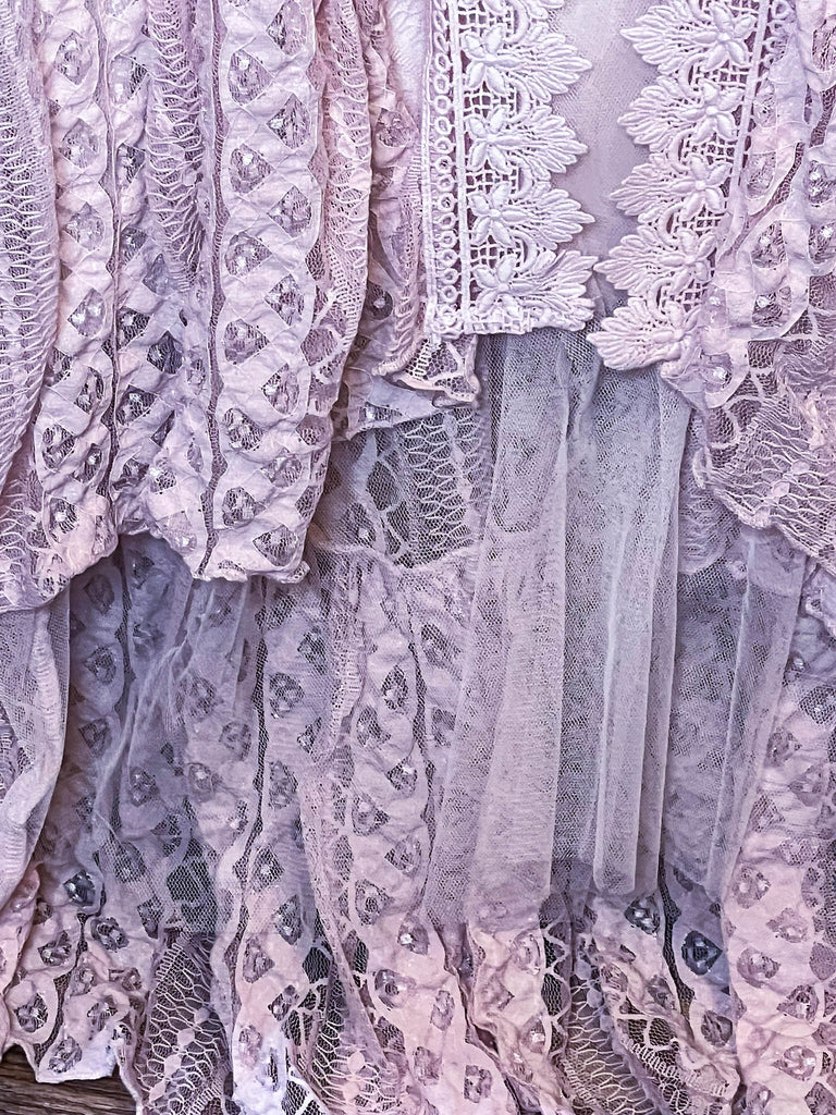 DARLING GRACEFUL WAYS TIMELESS LIGHT PINK LACE VEST