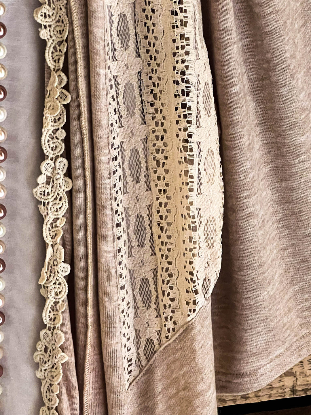 GRACEFUL DARLING  VINTAGE INSPIRED LACE CARDIGAN IN BEIGE