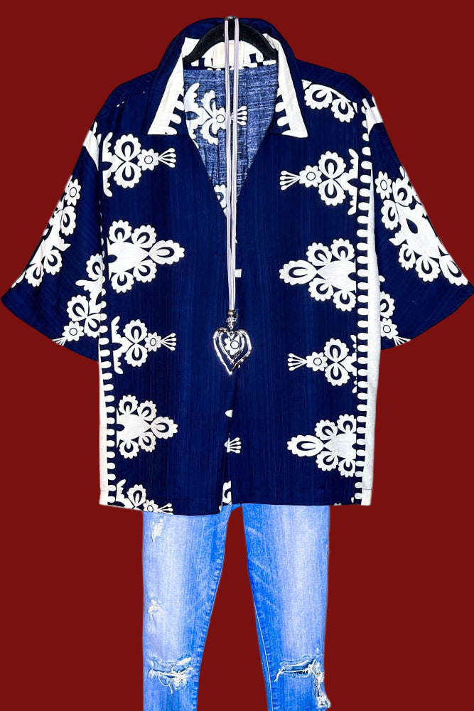 Vacation Vibe Resort Escape Cruise Top in Navy and White--------Sale